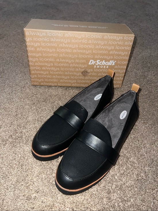 Dr. Scholl's Shoes - Dr. Scholl's Webster Black Loafers with Tan Accent